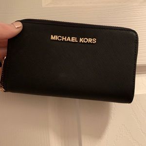 Michael Kors wristlet wallet